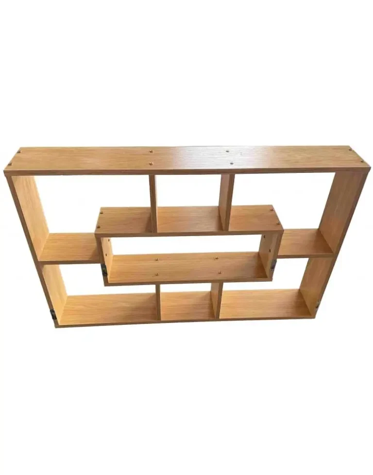 מדף קיר דקורטיבי מעוצב מעץ MDF – דגם גיאומטרי - פטיש ומסמר